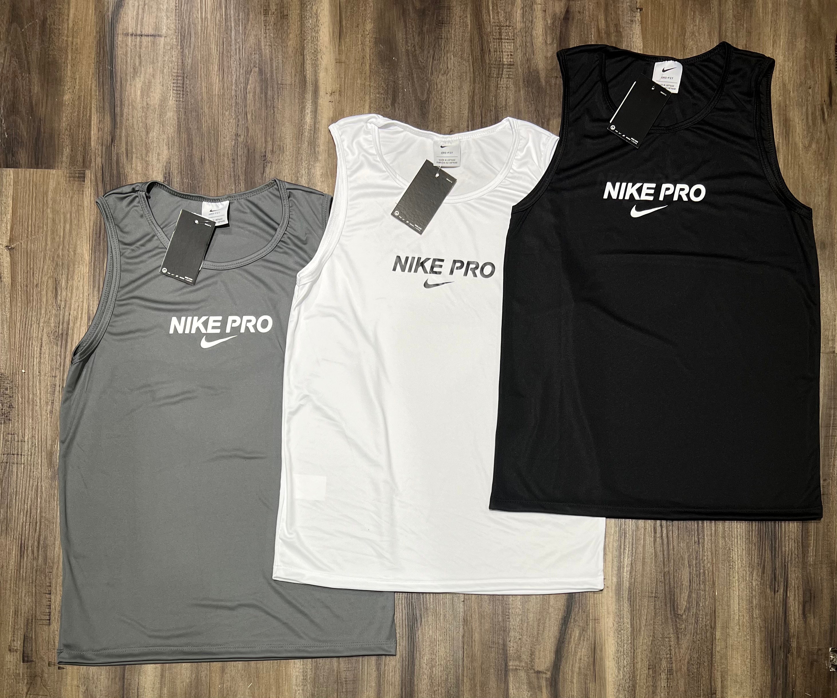 Kit com 3 regatas Nike dri-fit