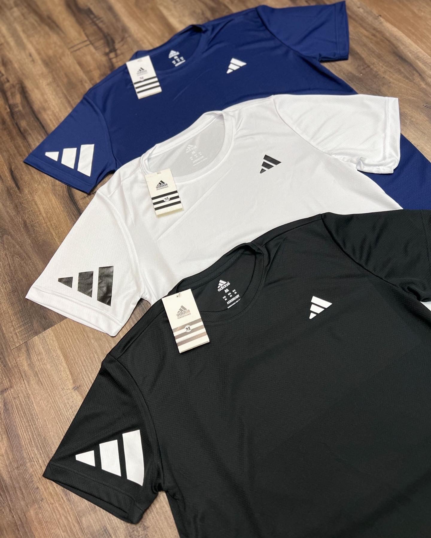 Kit com 3 camisetas dri-fit adidas