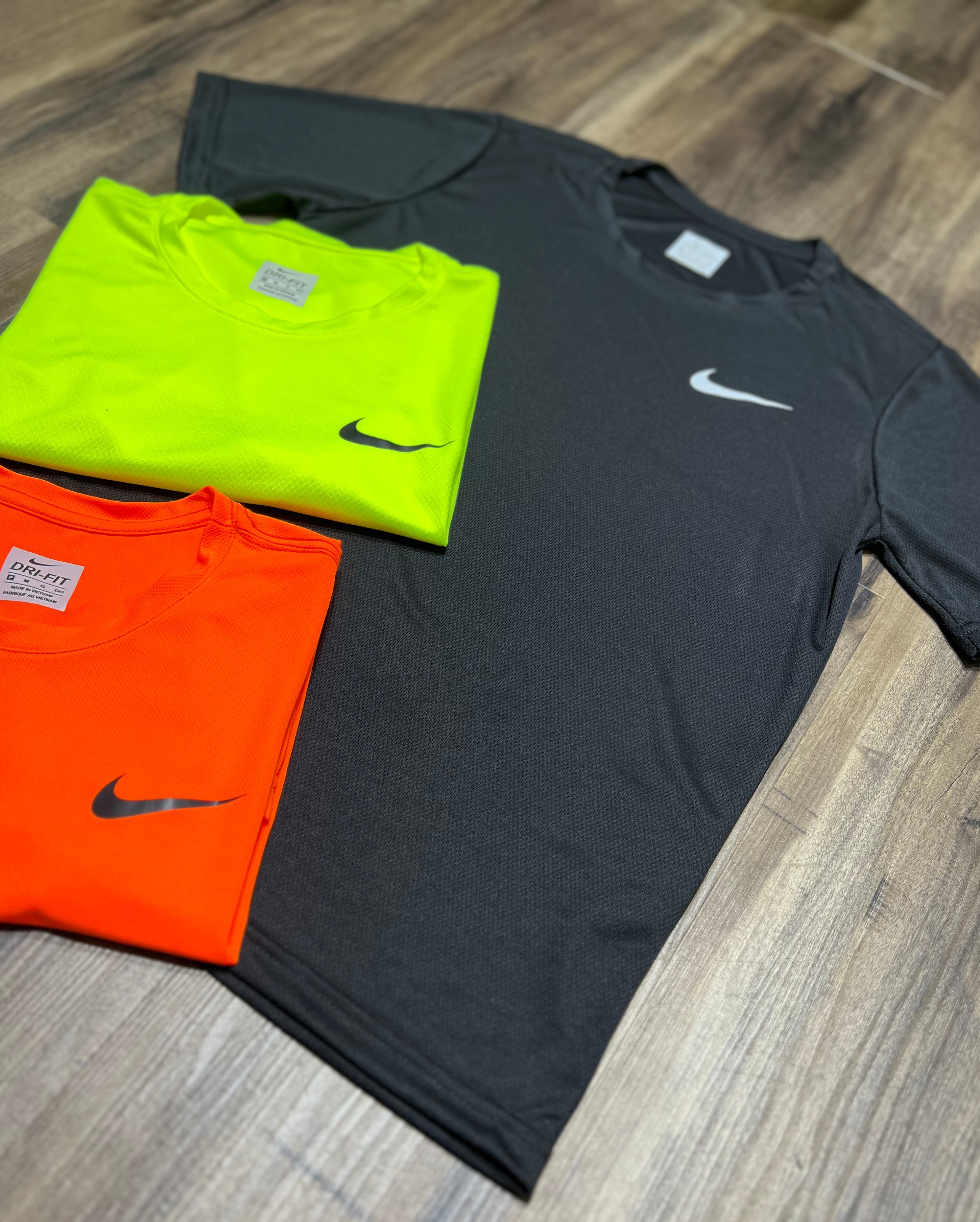 Kit com 3 camisetas nike dri-fit