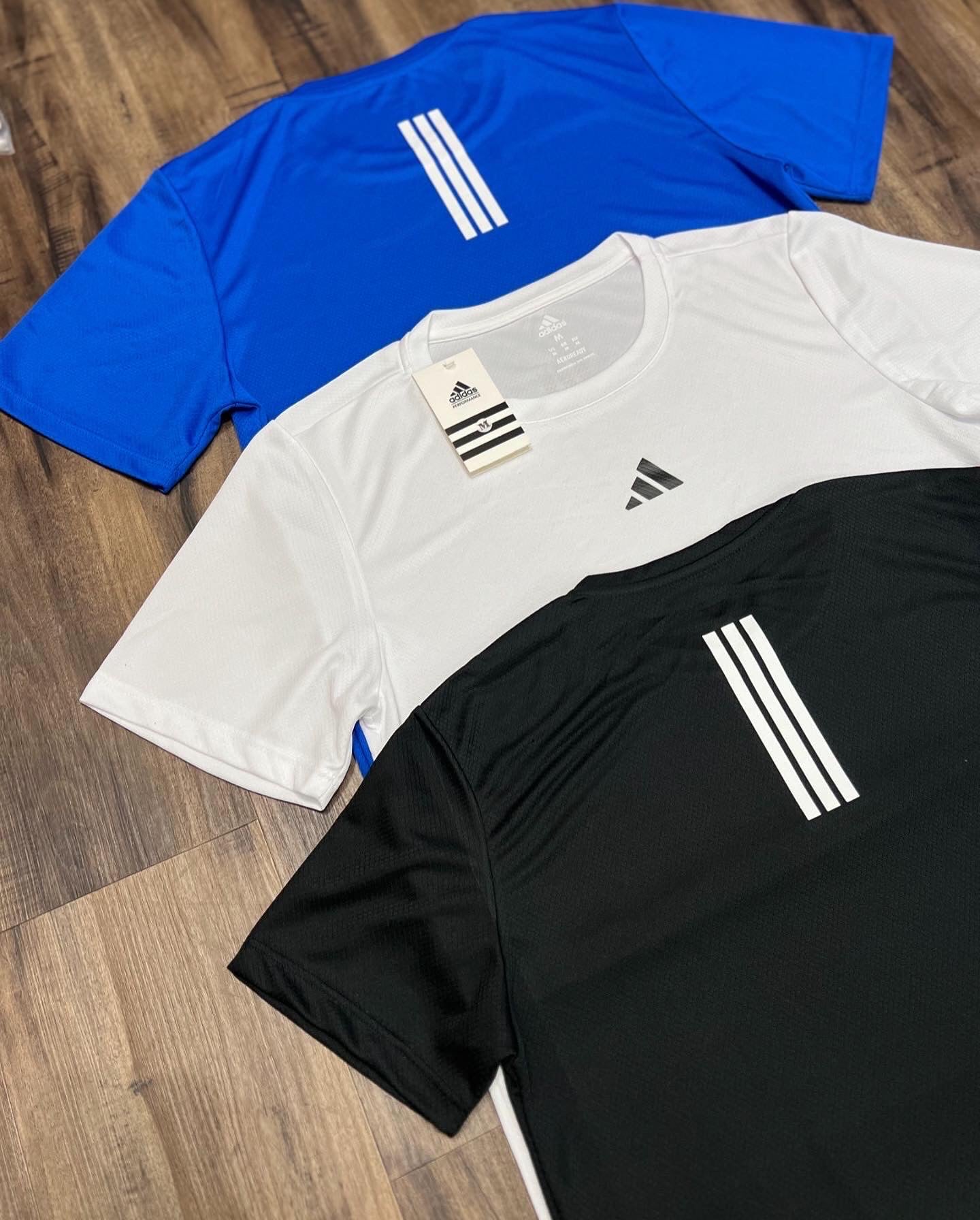 Kit com 3 camisetas dri-fit adidas